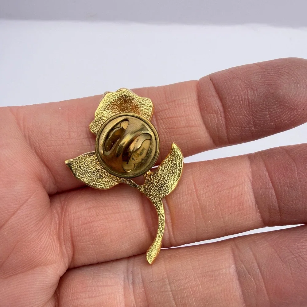 Source Unknown rose shaped